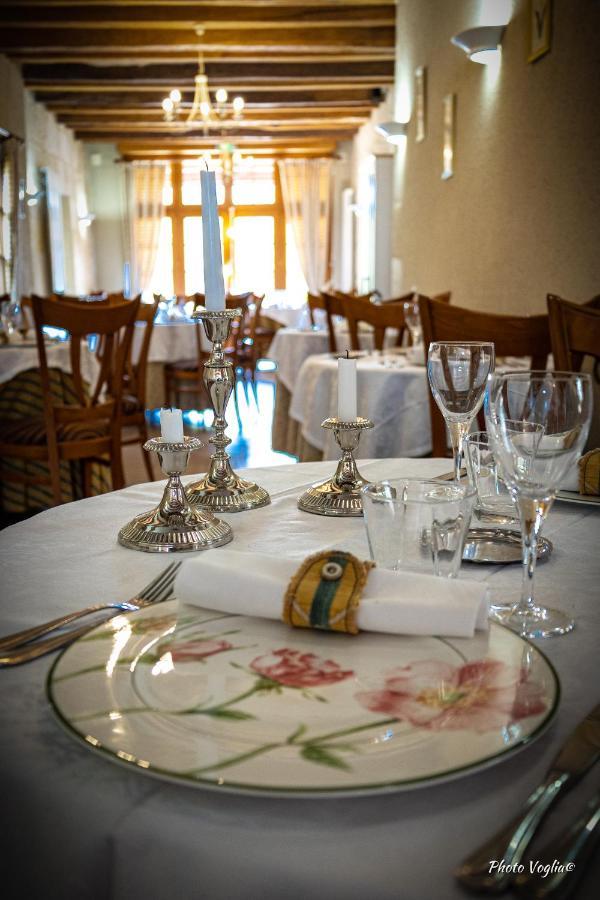 Logis Auberge Le Colombien - Hotel Et Restaurant Villandry Kültér fotó
