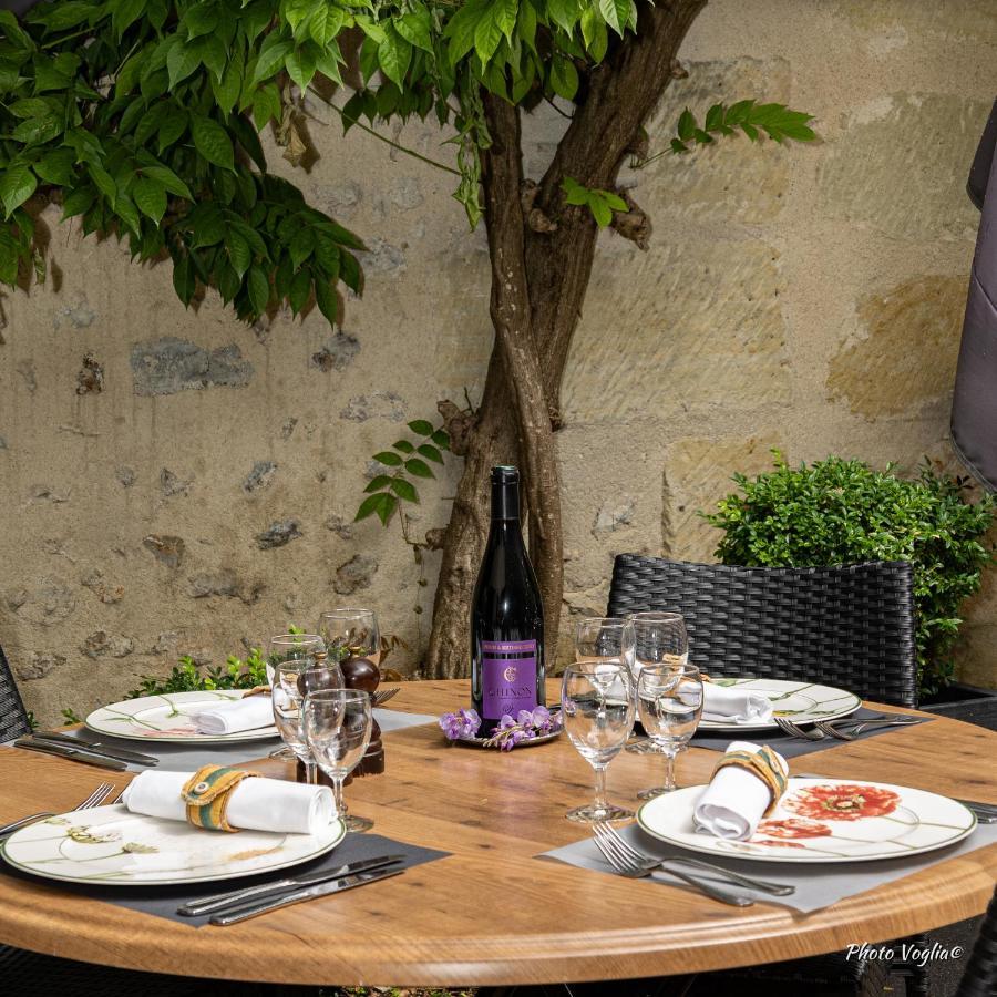 Logis Auberge Le Colombien - Hotel Et Restaurant Villandry Kültér fotó