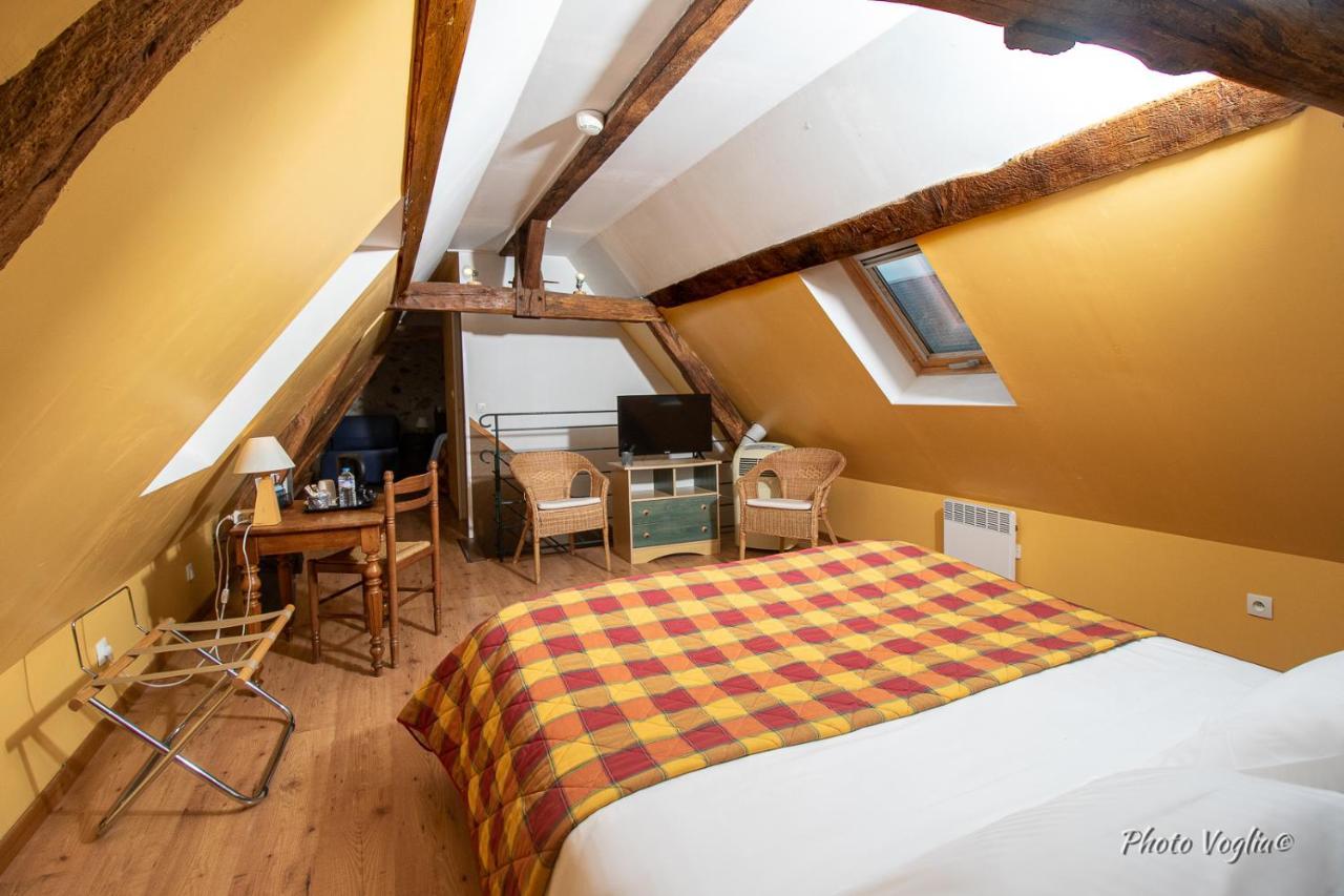 Logis Auberge Le Colombien - Hotel Et Restaurant Villandry Kültér fotó