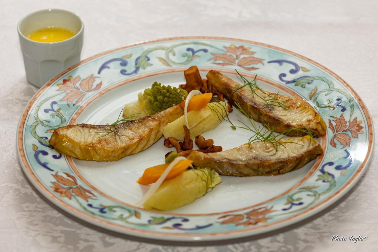 Logis Auberge Le Colombien - Hotel Et Restaurant Villandry Kültér fotó