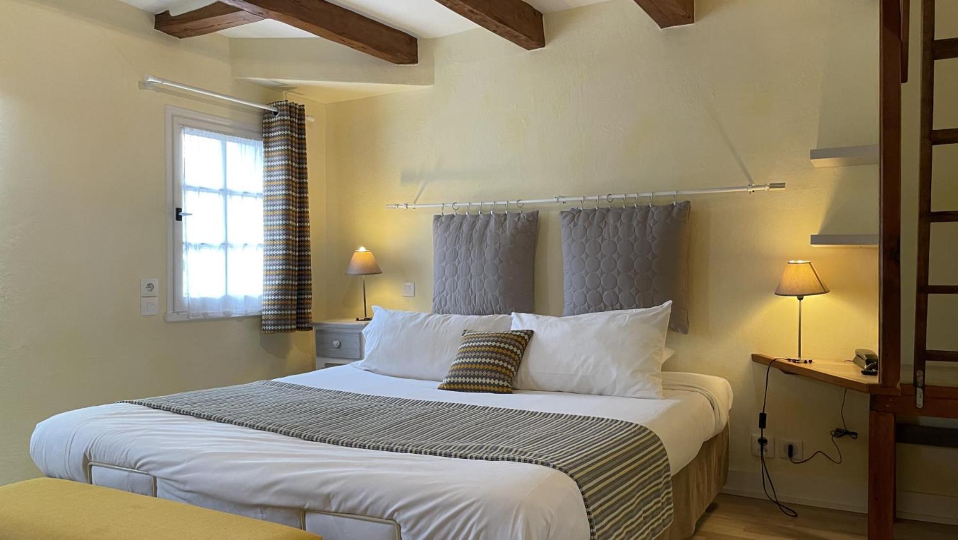 Logis Auberge Le Colombien - Hotel Et Restaurant Villandry Kültér fotó