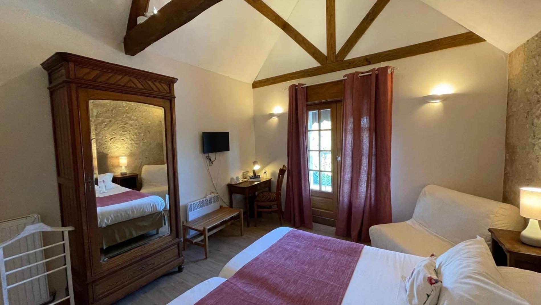 Logis Auberge Le Colombien - Hotel Et Restaurant Villandry Kültér fotó