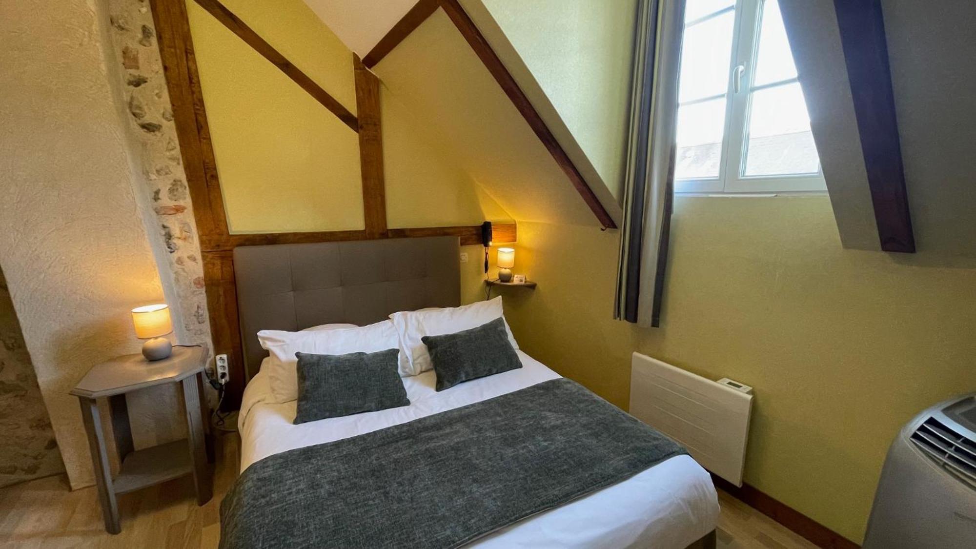 Logis Auberge Le Colombien - Hotel Et Restaurant Villandry Kültér fotó