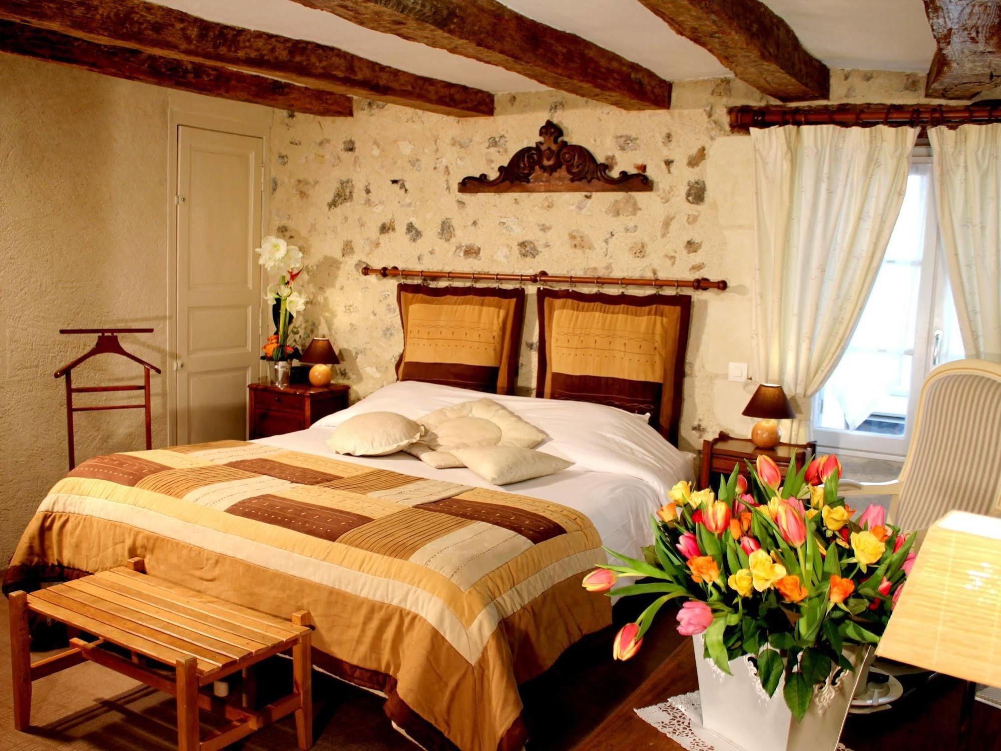 Logis Auberge Le Colombien - Hotel Et Restaurant Villandry Kültér fotó